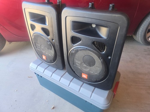One pair jbl eon 10g2 - ,